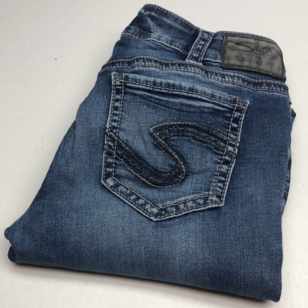 Silver Jeans Women's Classic Blue Cropped Jeans